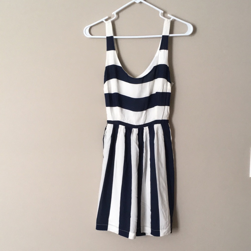 Small A&F dress